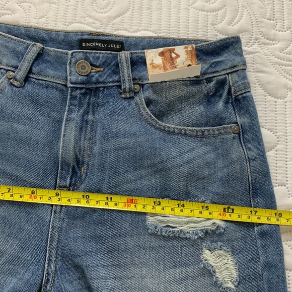 NWT Sincerely Jules High Rise Wedge Denim Shorts - Picture 11 of 13